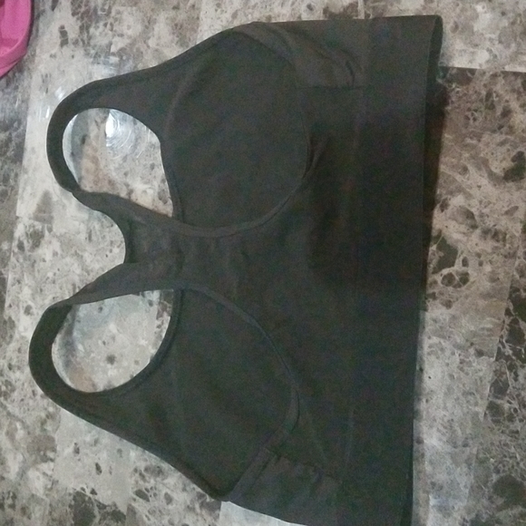 Victoria Sport Bra - Picture 4 of 8